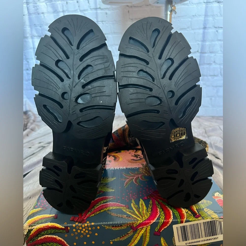 FARM Rio LUG SOLE PUFFER BOOTIE IN CERRADO SKY BLACK